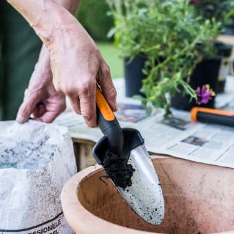 Fiskars Planteringsspade Bred, Planteringsspade Smal, Sekatör och X-Series Jakt- och Fritidsyxa