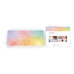 Ett gåvokort med ett jubileumsmönster med färgglatt mönster i mosaik. Dessutom en förhandsvisning på den inlösensida där mottagarna loggar in för att välja sin personalgåva.
